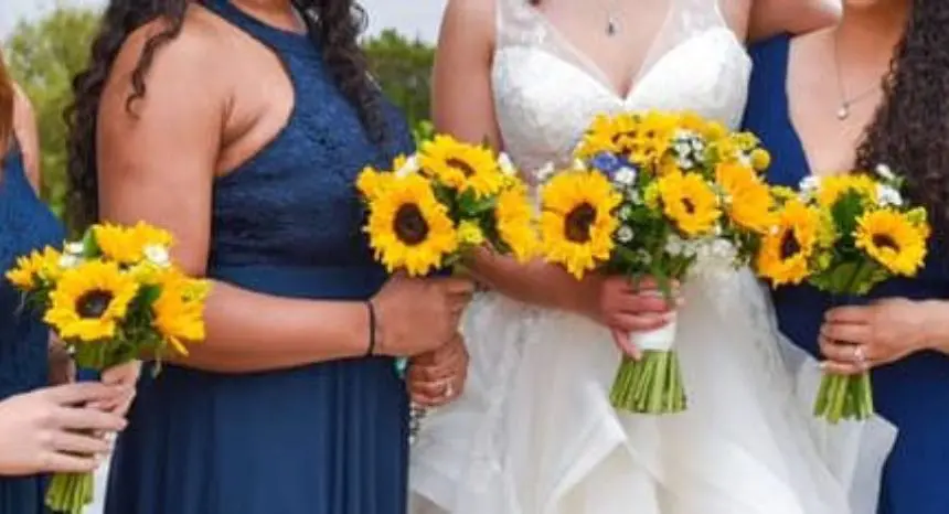 Bridal Bouquet And Bridesmaids Bouquets With Sunflowers